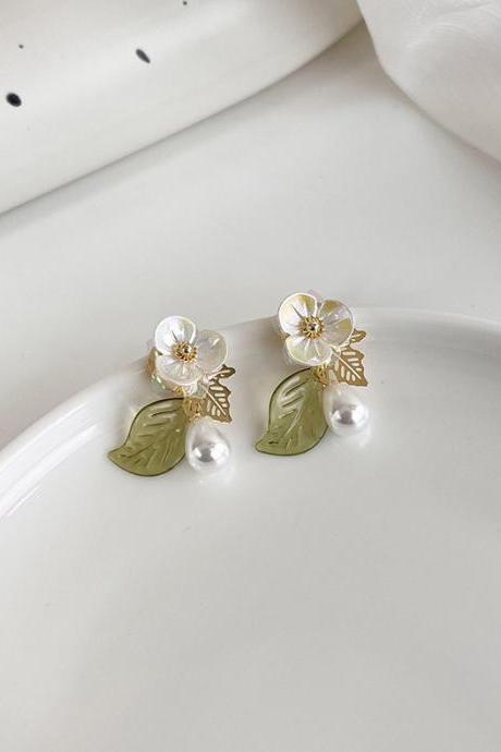 Sweet Acrylic Crystal Flower Dangle Earrings For Women Fashion Cute Elegant Luxury Jewelry