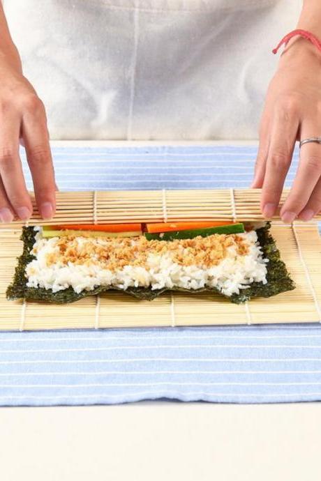 Bamboo Sushi Rolling Mat Non-stick Kitchen Sushi Tools Rice Rollers Food Grade Diy Hand Maker Mold