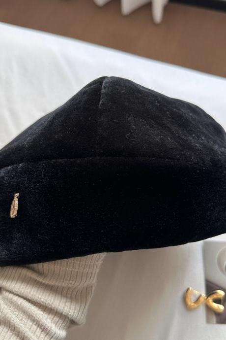 Autumn Black Velvet Berets Caps For Women Luxury Artist French Beret Women Painter Hat Girls Female Warm Walking Cap