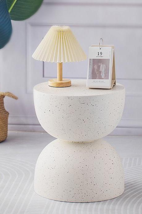 Nordic Designer Side Table Homestay Small Round Table Bedside Table Creative Small Coffee Table Ins Cream Style Cafe Side Table