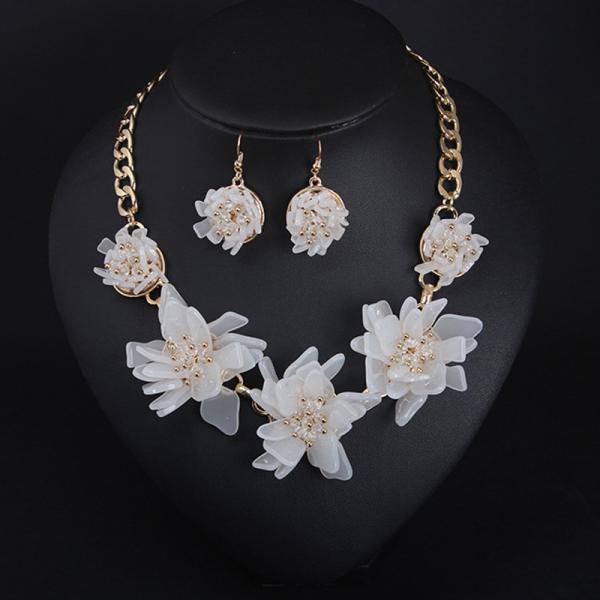 Handmade resin flower necklace, earring set, collarbone chain clothing accessories, wholesale