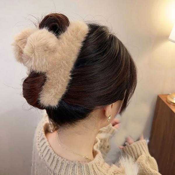 Large Plush Solid Color Hair Clip For Women New Winter Hair Claw Barrettes Hairpin
