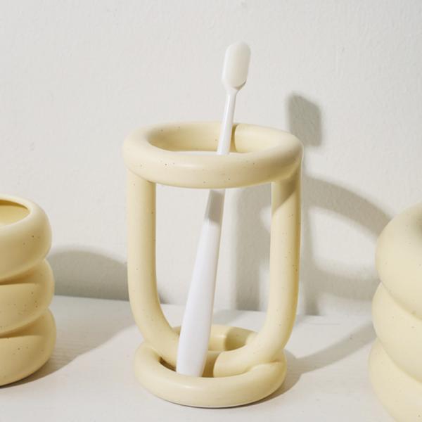 Korean Ceramic Toothbrush Holder Nordic Style Storage Vase Rack for Home Decoration Makeup Brush Holder