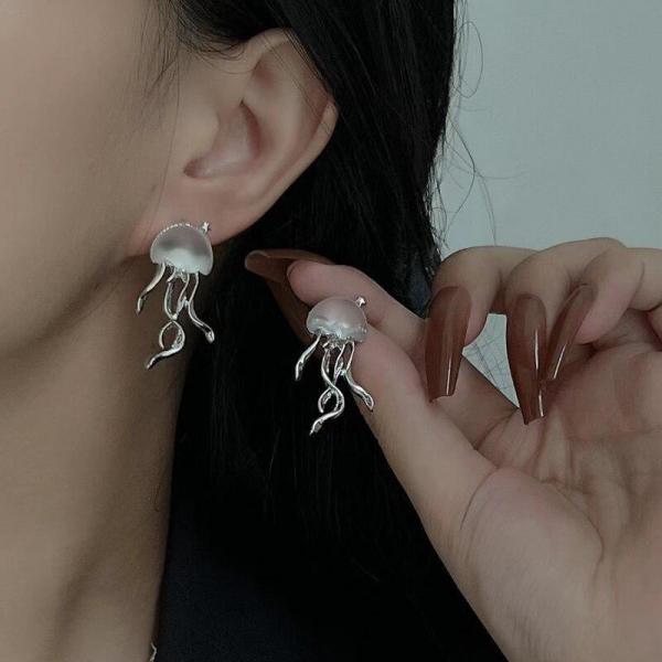 Deep-Sea Jellyfish Stud Earrings Mini Star Transparent Crystal Earrings for Women